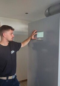 Nachhaltiges Heiz- und Lüftungskonzept von Kermi im Einsatz