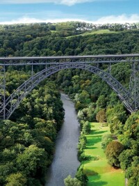 Müngstener Brücke „Historisches Wahrzeichen der Ingenieurbaukunst”
