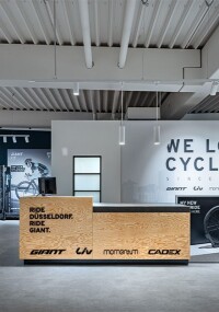 Inszeniertes Einkaufserlebnis durch Zumtobel im Giant-Flagshipstore