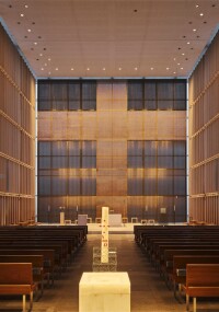 ERCO modernisiert Beleuchtung der Herz Jesu Kirche München