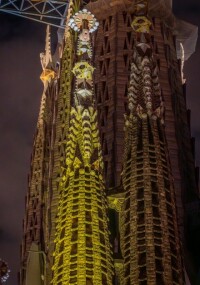 Baugeschichte: Sagrada Família feiert 100 Jahre Barnabas-Turm