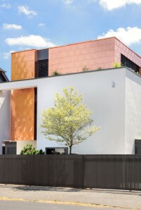 Kupferkubus mit verdeckter Entwässerung