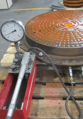 Gütegemeinschaft Entwässerungstechnik informiert über dichte Schachtabdeckungen