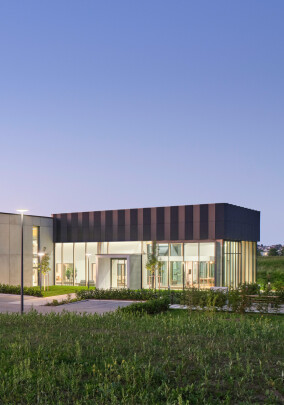 „Erlebniswelt” des Bauelementehändlers Linara in Kaufbeuren errichtet