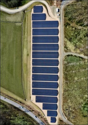 Schäfer Werke Gruppe nimmt 9.000 m² Photovoltaikanlage in Betrieb
