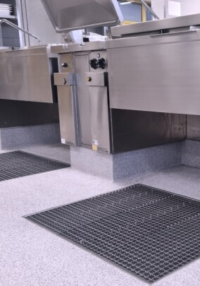 Edelstahl-Entwässerungssysteme von Kessel