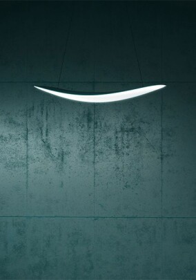 Artemide Leuchte ALE.01: nachhaltig durch ABS und PCR