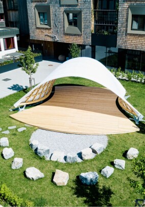 TU Wien und Beyond Bending entwickeln neuartige Holzstrukturen durch 2D-Gittertechnik