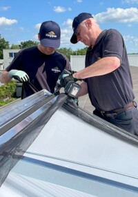 Insektenschutzgitter MosquitoMesh: Mehrfacheinsatz in Lichtbändern mit NRWA möglich