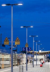 Norka: LED-Mastleuchte Carpo DB für Bahnsteige