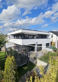 Zehnder ComfoClime Cool optimiert Wohnklima in einem Kubushaus