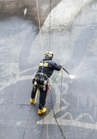 Reverse Graffiti am Staudamm: Die Rückkehr der Samurai