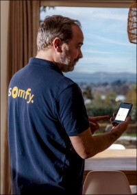 Somfy „Level Up” - Programm für Fenster-Komplettlösungen startet 