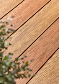WPC-Terrassendielen in der Anmutung tropischer Edelhölzer