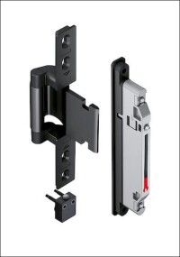 Roto erweitert Beschlagprogramm um verdecktes Türband „Roto Solid C | C7.140”