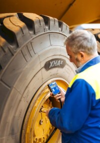 Michelin: Neuer XHA3-Reifen mit Visual Pressure Control für Baumaschinen