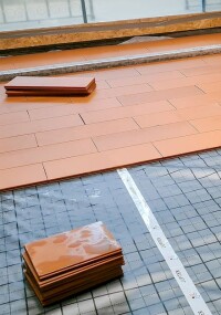 Estrichziegel zur Trockenverlegung bei Sanierungsprojekten