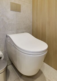 TOTO-Washlets in mobilen VIP-Sanitärcontainern