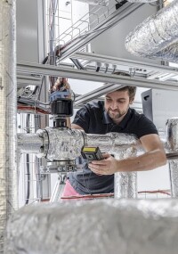 Fraunhofer ISE optimiert Großwärmepumpen für Industrie und Wärmenetze