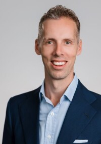 VDE begleitet Aufbau des E-Lkw-Schnellladenetzes mit Normung und technischer Expertise