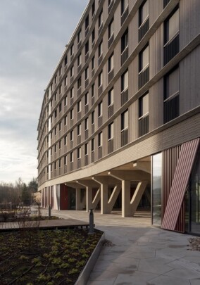 Termingerecht fertiggestellt: Zollhochschule Rostock wird an den Bund übergeben