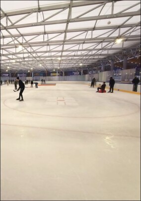 45 Kilometer Rohrleitungen bilden das neue Kühlsystem der Eishalle in Haarlem