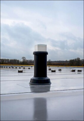 Varuna Hydrosensor meldet Feuchtigkeit im Dachaufbau