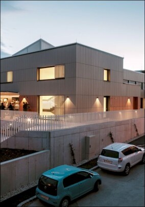 Tonality keramische Fassadengliederung im Wolkersdorf Weinviertel