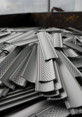 Rollläden aus Recycling-Aluminium verbessern Gebäudeökobilanz