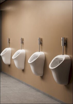 Schell erweitert E²-Serie um digital gesteuerte Urinalanlagen
