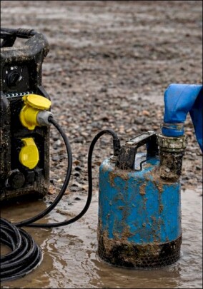 Akkubetrieb für Wasserpumpen: Tsurumi und Instagrid im Praxistest