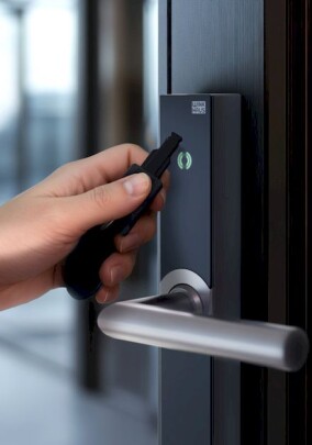 Winkhaus blueEvo erhält Online-Zutrittskontrollzentrale