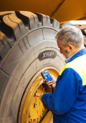 Michelin: Neuer XHA3-Reifen mit Visual Pressure Control für Baumaschinen