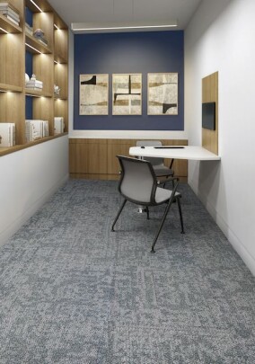 Teppichfliesenkollektion Surface Matters von Interface