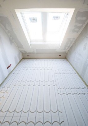Fermacell Therm25 kombiniert Trockenestrich und Fußbodenheizung